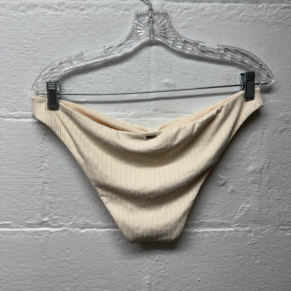 Hollister Ribbed Bikini Set - Picture 6 of 10